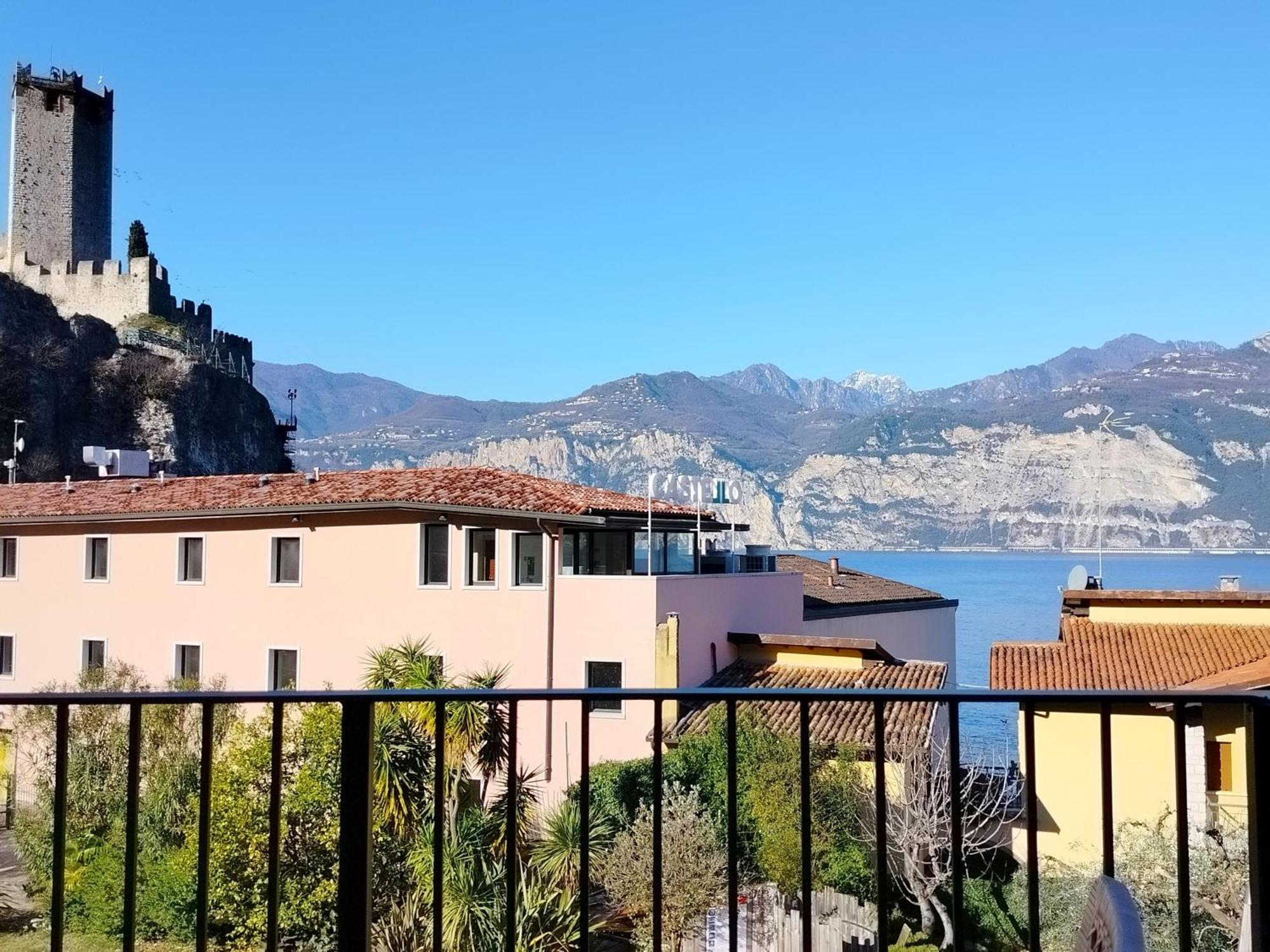 Hotel Luna Rossa (Adults Only) Malcesine Bagian luar foto