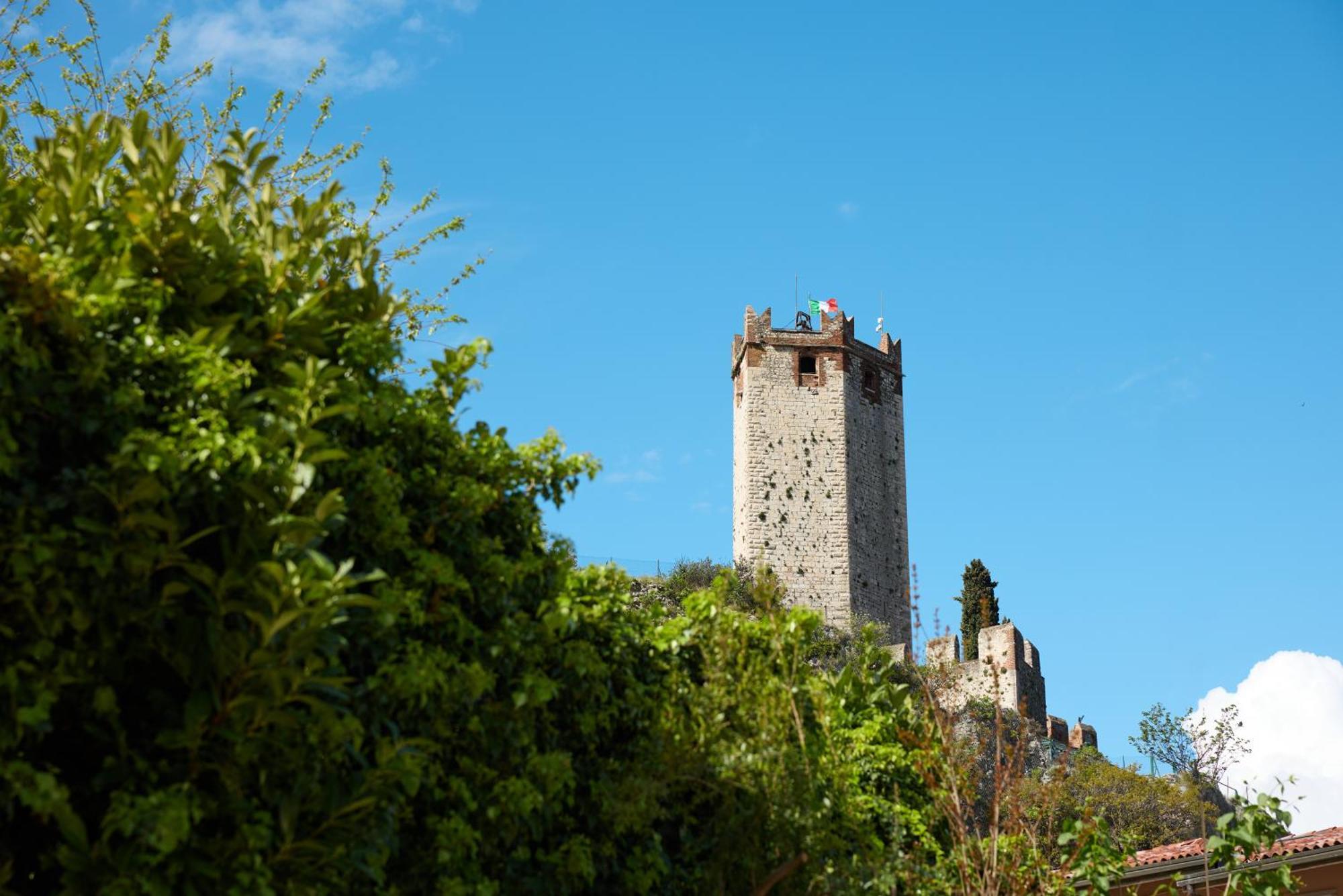 Hotel Luna Rossa (Adults Only) Malcesine Bagian luar foto