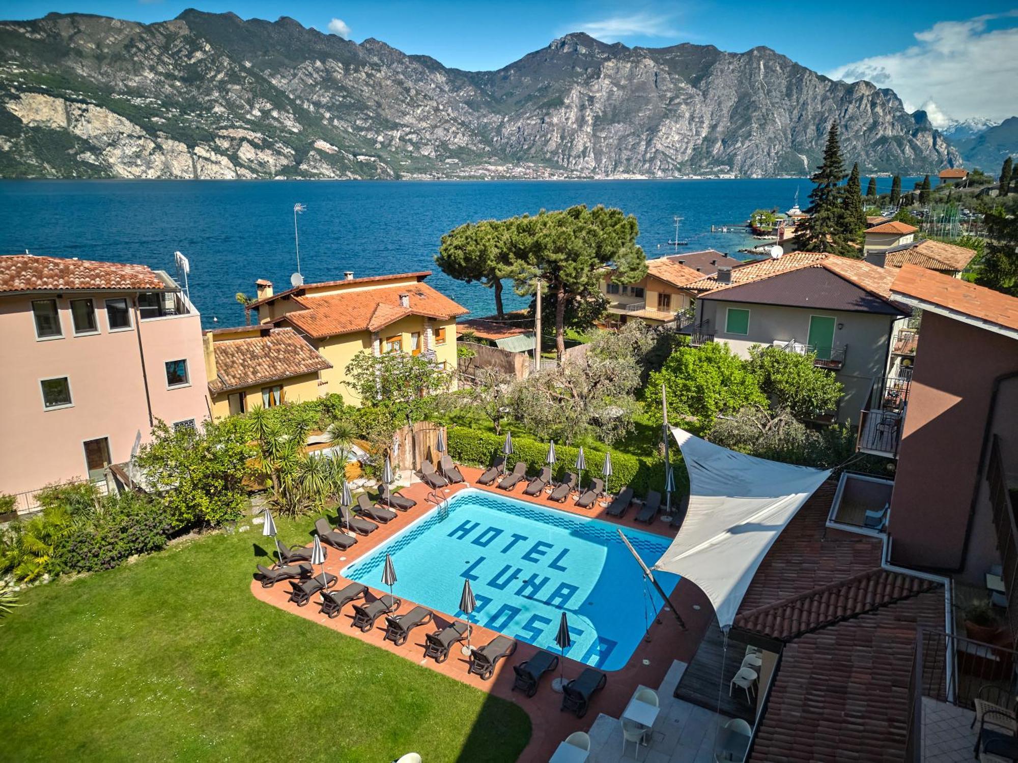 Hotel Luna Rossa (Adults Only) Malcesine Bagian luar foto